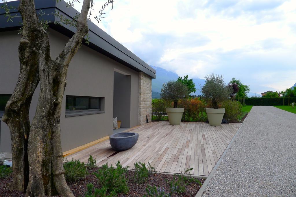 Verdepiano Bed & Camping Riva del Garda Rum bild